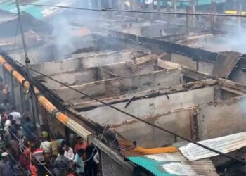 টেকনাফে মার্কেটে ভয়াবহ আগুন, অর্ধশত কোটি টাকার ক্ষতি