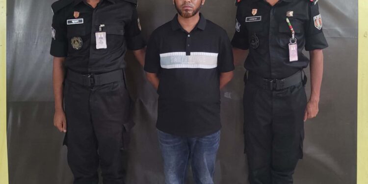 গাজীপুরে শ্রমিকনেতা হত্যা কক্সবাজারে অপরাধী আটক