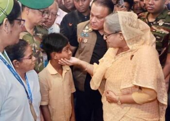 ছোট্ট রাব্বির দায়িত্ব নিলেন মমতাময়ী প্রধানমন্ত্রী