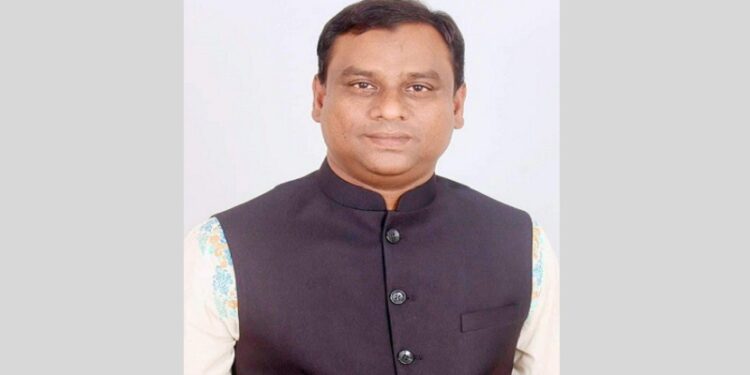 চট্রগ্রামের দোহাজারীর প্রথম মেয়র নৌকার লোকমান
