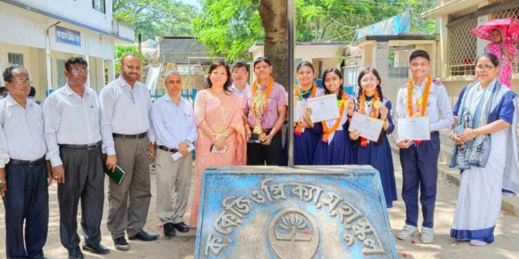 বিতর্কে আঞ্চলিক চ্যাম্পিয়ন হয়ে জাতীয় পর্যায়ে কক্সবাজার মডেল হাইস্কুল