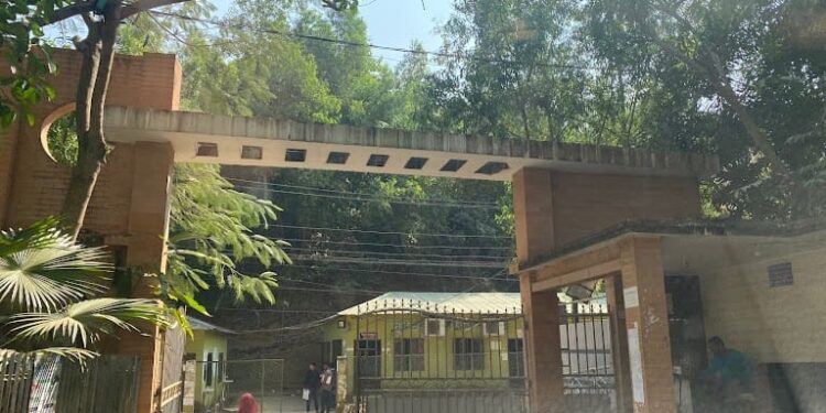 কক্সবাজার সিটি কলেজে প্রক্সি পরীক্ষা দিতে গিয়ে যুবক আটক