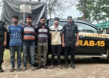 টেকনাফে ৪০ হাজার পিস ইয়াবা সহ আটক-৪