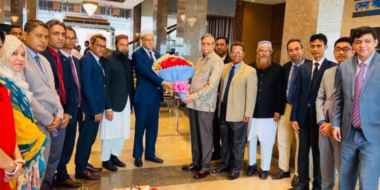 কক্সবাজার সফররত রাষ্ট্রপতির সাথে বিচার বিভাগের কর্মকর্তাদের সৌজন্য সাক্ষাৎ 1 কক্সবাজার সফররত রাষ্ট্রপতির সাথে বিচার বিভাগের কর্মকর্তাদের সৌজন্য সাক্ষাৎ