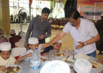 বান্দরবানে এতিম শিক্ষার্থীদের আপ্যায়িত করলেন পার্বত্য মন্ত্রী