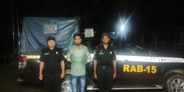 টেকনাফে ইয়াবাসহ মাদক কারবারি আটক 1 টেকনাফে ইয়াবাসহ মাদক কারবারি আটক