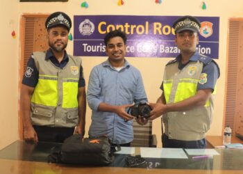 পর্যটকের হারিয়ে যাওয়া জিনিসপত্র উদ্ধার করল ট্যুরিষ্ট পুলিশ