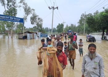 পেকুয়ায় বন্যা পরিস্থিতির অবনতি, সড়ক যোগাযোগ বন্ধ, সাপের কামড়ে ১জনের মৃত্যু