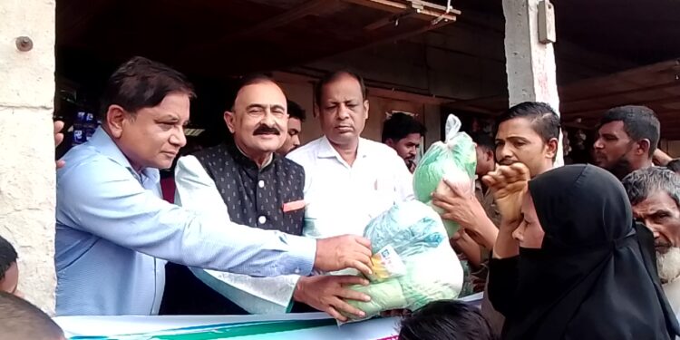 পানি চলাচলে বিঘ্ন সৃষ্টি করায় বন্যার এ তাণ্ডব - সালাহউদ্দিন সিআইপি 1 পানি চলাচলে বিঘ্ন সৃষ্টি করায় বন্যার এ তাণ্ডব – সালাহউদ্দিন সিআইপি