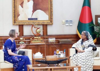 রোহিঙ্গাদের দীর্ঘস্থায়ী অবস্থান কক্সবাজারে সামাজিক সমস্যা বাড়াবে: প্রধানমন্ত্রী
