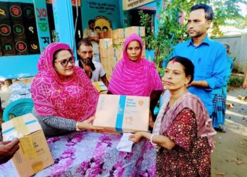 লামায় এ, এন, জেড একতা মহিলা সমিতির আয়োজনে ডাব্লিউ,এফ,পি’র শিশু খাদ্য বিতরণ