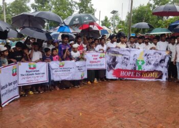 মিয়ানমারে ফিরতে রোহিঙ্গাদের সমাবেশ