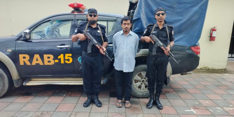 অস্ত্রসহ রোহিঙ্গা আরসা সন্ত্রাসী আটক 1 অস্ত্রসহ রোহিঙ্গা আরসা সন্ত্রাসী আটক