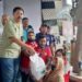 বান্দরবানে বন্যার্ত পরিবারের মাঝে ত্রাণসামগ্রী দিলেন পার্বত্য মন্ত্রী বীর বাহাদুর এমপি