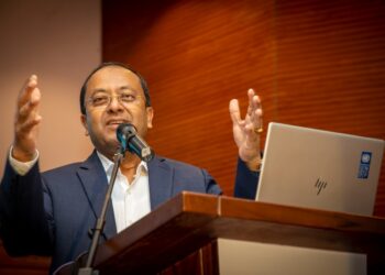 বন্যা পরিস্থিতি পর্যবেক্ষণে চার দিনের সফরে পার্বত্য সচিব মশিউর এখন বান্দরবানে