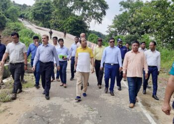বান্দরবানে বন্যায় ক্ষতিগ্রস্থ সড়ক ও অবকাঠামো দ্রুত সংস্কার করা হবে– পার্বত্য সচিব মশিউর