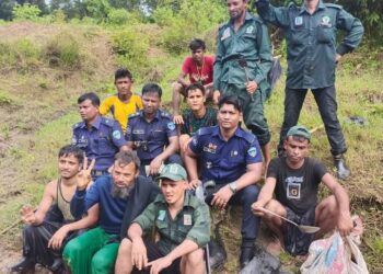 টেকনাফে অপহৃত তিন বন প্রহরী জীবিত উদ্ধার