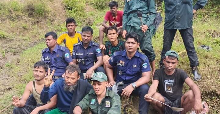 টেকনাফে অপহৃত তিন বন প্রহরী জীবিত উদ্ধার