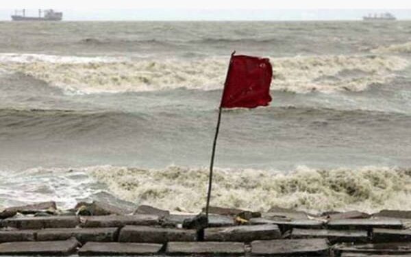 লঘুচাপ ঘনীভূত, চট্টগ্রামসহ ৪ সমুদ্র বন্দরে সতর্ক সংকেত