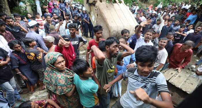 হামলায় আহত ইউএনও ওসিসহ ১০ জন