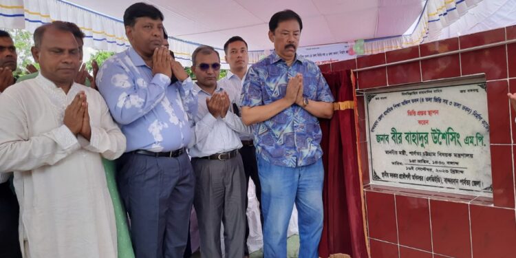 বান্দরবানে ৯ প্রকল্পের উদ্বোধন করলেন পার্বত্য মন্ত্রী বীর বাহাদুর