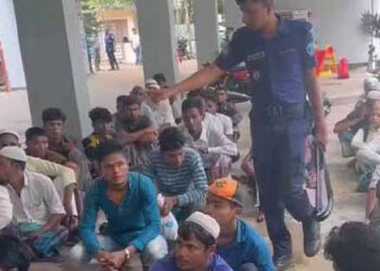 রোহিঙ্গা ক্যাম্পের বাইর থেকে শতাধিক রোহিঙ্গা আটক