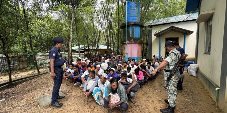 ক্যাম্প ছেড়ে পালিয়ে যাচ্ছে রোহিঙ্গারা,দুদিনে আটক ৩১৯