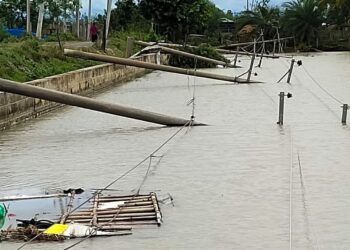 ঘুর্ণিঝড় হামুন তাণ্ডবে চকরিয়া- পেকুয়ার ২৫ ইউনিয়ন ০৩ দিন ধরে অন্ধকারে