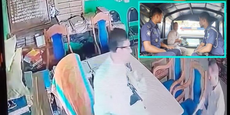 পেকুয়ায় প্রধান শিক্ষককে হত্যাচেষ্টা : হামলাকারী আটক 1 পেকুয়ায় প্রধান শিক্ষককে হত্যাচেষ্টা : হামলাকারী আটক