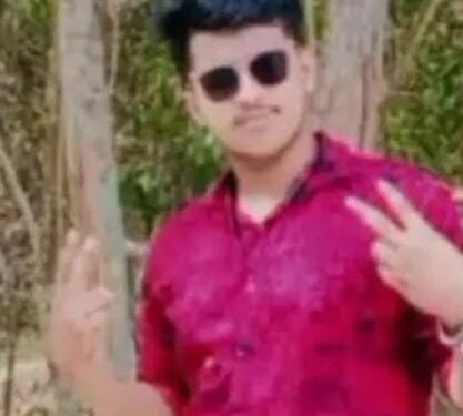 বিয়ের কার্ড অর্ডার করে ফেরার পথে অপহরণের শিকার 1 বিয়ের কার্ড অর্ডার করে ফেরার পথে অপহরণের শিকার