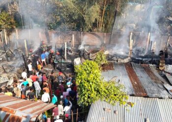 চকরিয়ায় ৬টি বসতঘর পুড়ে ছাই, ২০ লাখ টাকার ক্ষয়ক্ষতি