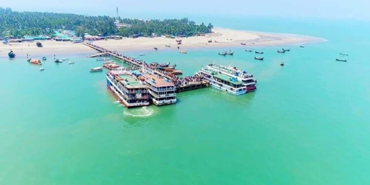 সেন্টমার্টিনে নিমার্ণাধীন ১২ টি প্রতিষ্ঠানের বিরুদ্ধে মামলা