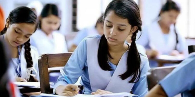 এবারের এইচএসসি পরীক্ষা জুনের শেষে