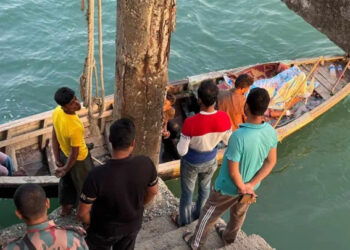 নাফ নদে গুলিবিদ্ধ নারীসহ ৫ রোহিঙ্গাকে আটকে দিয়েছে বিজিবি