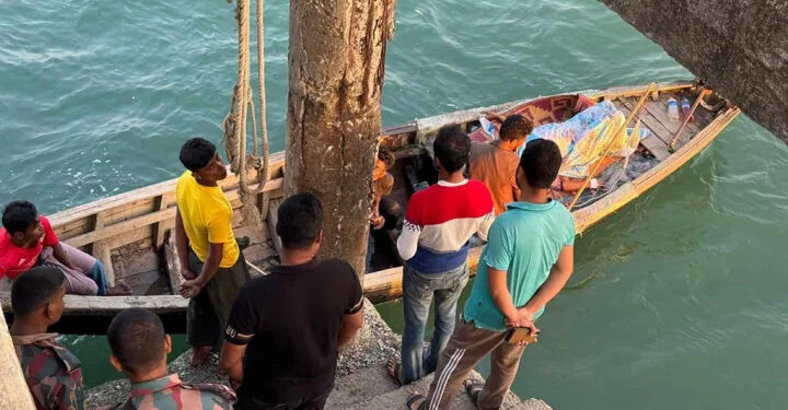 নাফ নদে গুলিবিদ্ধ নারীসহ ৫ রোহিঙ্গাকে আটকে দিয়েছে বিজিবি 1 নাফ নদে গুলিবিদ্ধ নারীসহ ৫ রোহিঙ্গাকে আটকে দিয়েছে বিজিবি