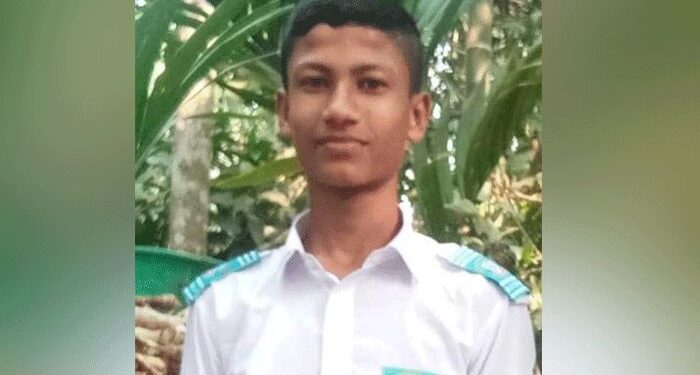 টেকনাফে অপহরণের শিকার স্কুল ছাত্র 1 টেকনাফে অপহরণের শিকার স্কুল ছাত্র
