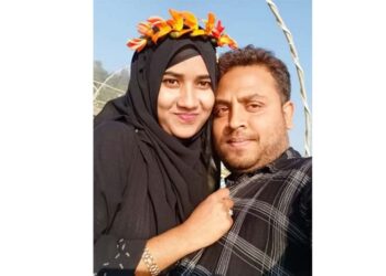 মোটরসাইকেল চালিয়ে বেড়াতে গিয়ে ফেরার  পথে প্রাণ হারাল নববধূ, মৃত্যুর সন্ধিক্ষণে স্বামী
