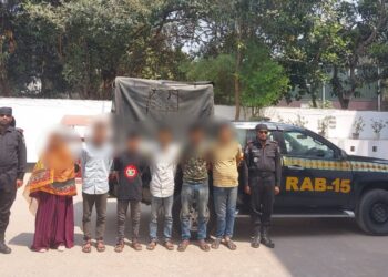 কক্সবাজারে ভুয়া ডিসি, এসপি তোরাব আলীসহ ৫ জন আটক
