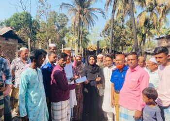 চকরিয়ায় বৈদ্যুতিক শর্টসাকির্টের আগুনে মুহূর্তে  পুড়ে ছাই ৫ বসতঘর, ৪০ লাখ টাকার ক্ষতিসাধন