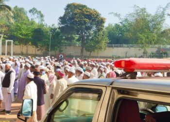 ঈদগাঁওতে মাওলানা আব্বাসের জানাজায় মুসল্লির ঢল