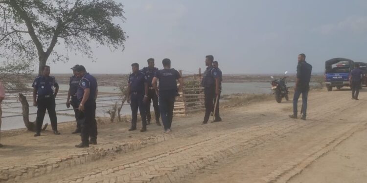 মহেশখালীতে লবণ মাঠ দখল নিয়ে আবারো  সংঘর্ষ, উভয় পক্ষে আহত-৫