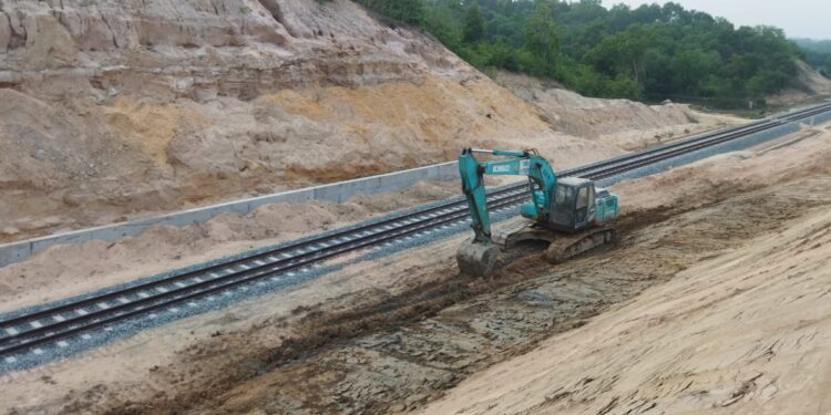 হারবাং গয়ালমারাশ অভয়ারণ্য বনাঞ্চলের পাহাড় কেটে মাটি লুট