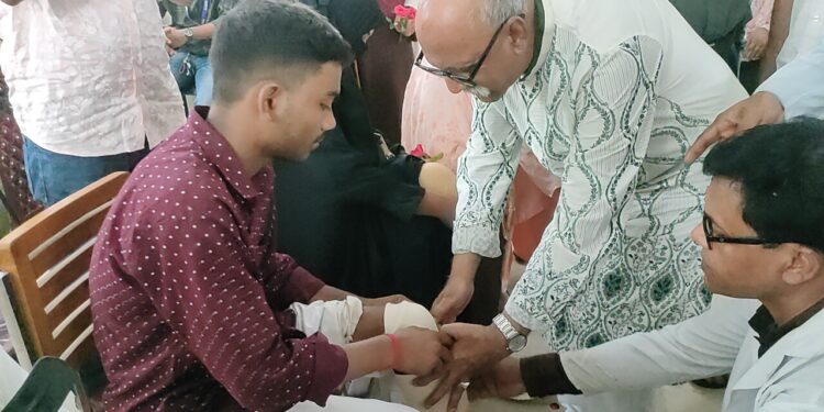 চকরিয়ায় প্রতিবন্ধী ব্যক্তিদের মাঝে সহায়ক উপকরণ বিতরণ, প্রতিবন্ধীদের পাশে থাকবো -সৈয়দ ইবরাহিম বীরপ্রতীক এমপি 1 চকরিয়ায় প্রতিবন্ধী ব্যক্তিদের মাঝে সহায়ক উপকরণ বিতরণ, প্রতিবন্ধীদের পাশে থাকবো -সৈয়দ ইবরাহিম বীরপ্রতীক এমপি