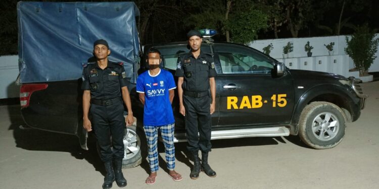 কক্সবাজারে ১০ কেজি গাঁজাসহ যুবক গ্রেপ্তার