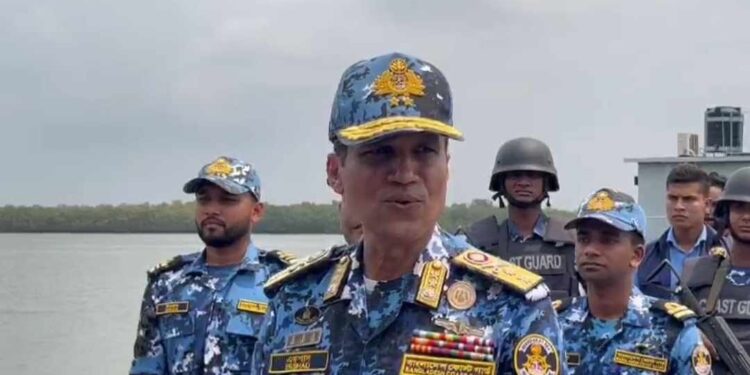 সীমান্তে আর কাউকে অনুপ্রবেশ করতে দেয়া হবেনা - কোষ্টগার্ডের মহাপরিচালক 1 সীমান্তে আর কাউকে অনুপ্রবেশ করতে দেয়া হবেনা – কোষ্টগার্ডের মহাপরিচালক