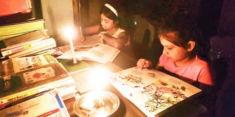 ভয়াবহ লোডশেডিংয়ে পেকুয়ায় ভোগান্তি চরমে