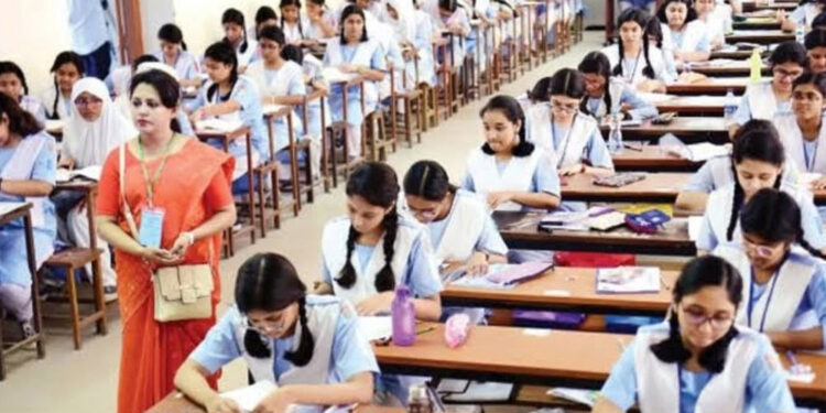 আগামী বছর এসএসসি পরীক্ষা ডিসেম্বরে নেয়ার পরিকল্পনা