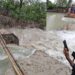 পেকুয়ায় ঘূর্ণিঝড় রিমালের প্রভাবে পাউবোর বেড়িবাঁধ ভেঙ্গে প্লাবিত 2 পেকুয়ায় ঘূর্ণিঝড় রিমালের প্রভাবে পাউবোর বেড়িবাঁধ ভেঙ্গে প্লাবিত
