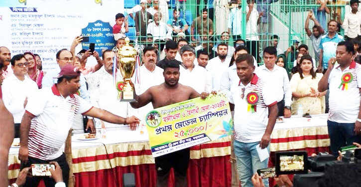 ডিসি সাহেবের বলী খেলায় বাঘা শরীফ চ্যাম্পিয়ন 1 ডিসি সাহেবের বলী খেলায় বাঘা শরীফ চ্যাম্পিয়ন