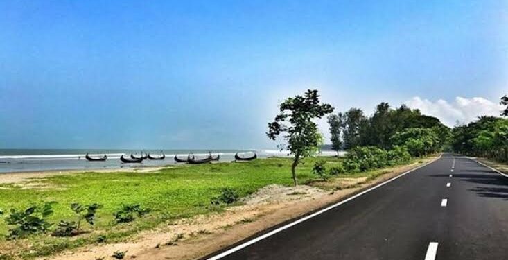 মেরিনড্রাইভে সড়ক দুর্ঘটনায় পর্যটকের মৃত্যু 1 মেরিনড্রাইভে সড়ক দুর্ঘটনায় পর্যটকের মৃত্যু